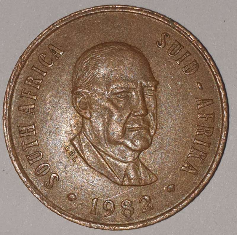 1982 - 2 CENT COIN (TWO CENT COIN) - RSA - BRONZE - KM#83 - BILINGUAL LEGEND - WILDEBEEST